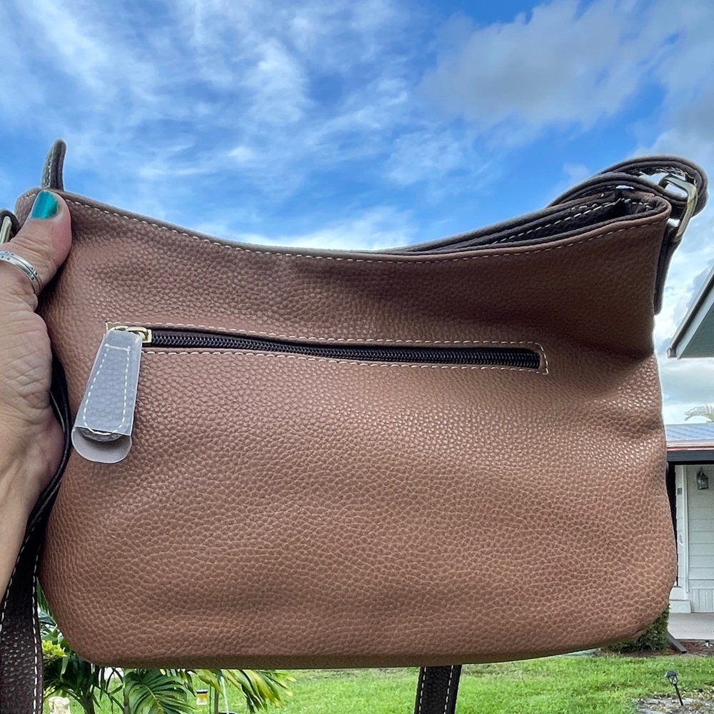 Stone & Co. Cornwall Boat Bottom Hobo Crossbody Bag - Picture 2 of 12
